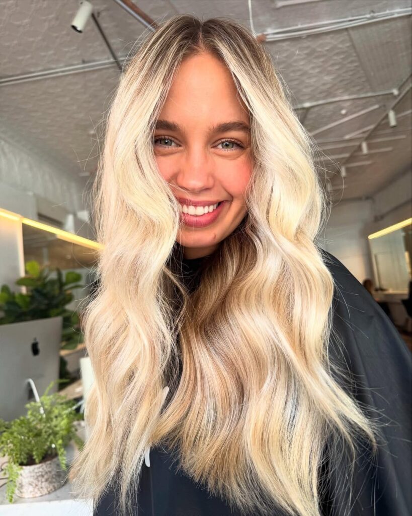 zoe archer hair hairdresser at salon space in abbotsford coworking salon hairdresser hair extensions